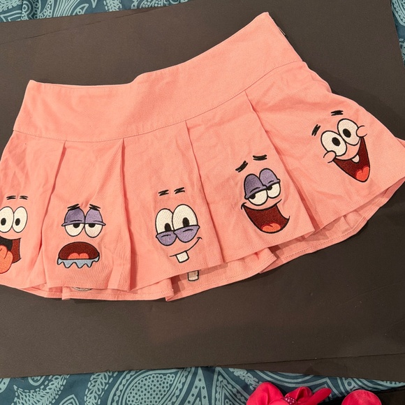 Pink Cartoon Face Pleated Mini Skirt Patrick - Picture 1 of 3